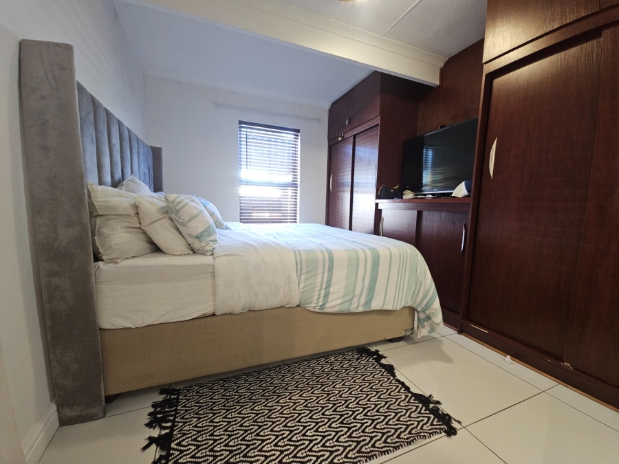 4 Bedroom Property for Sale in Marina Da Gama Western Cape
